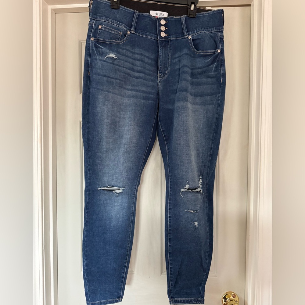 Women's Distressed Blue Jeans